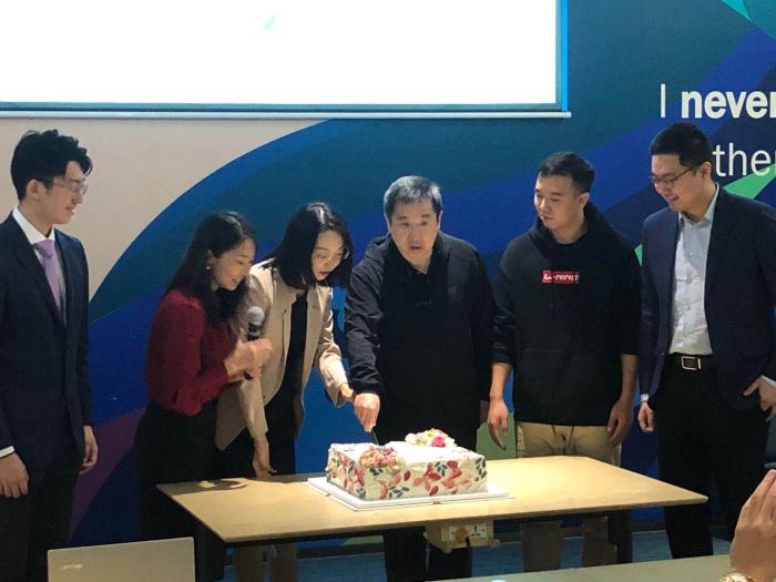 前体操世界冠军发起公益