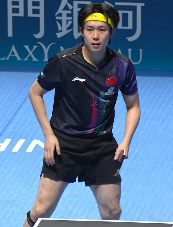 王楚钦世界杯开门红3-0横扫约内斯库