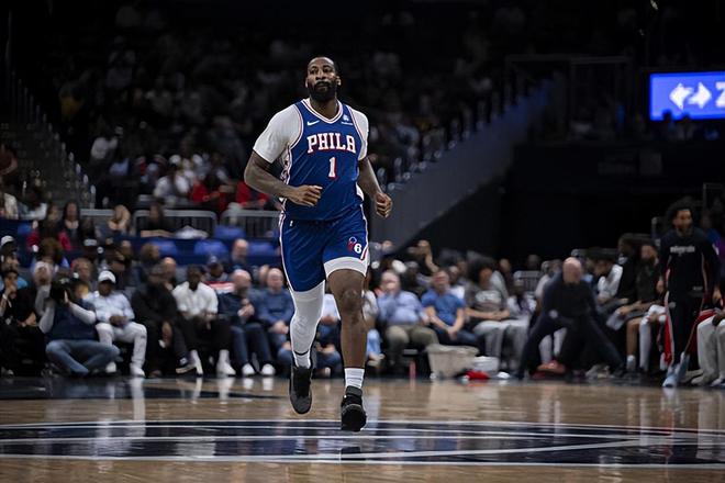 火箭力克76人豪取8连胜 德拉蒙德高效防守限制申